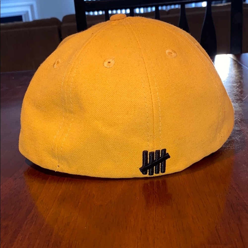 Undefeated Snapback Hat - Picture 3 of 4